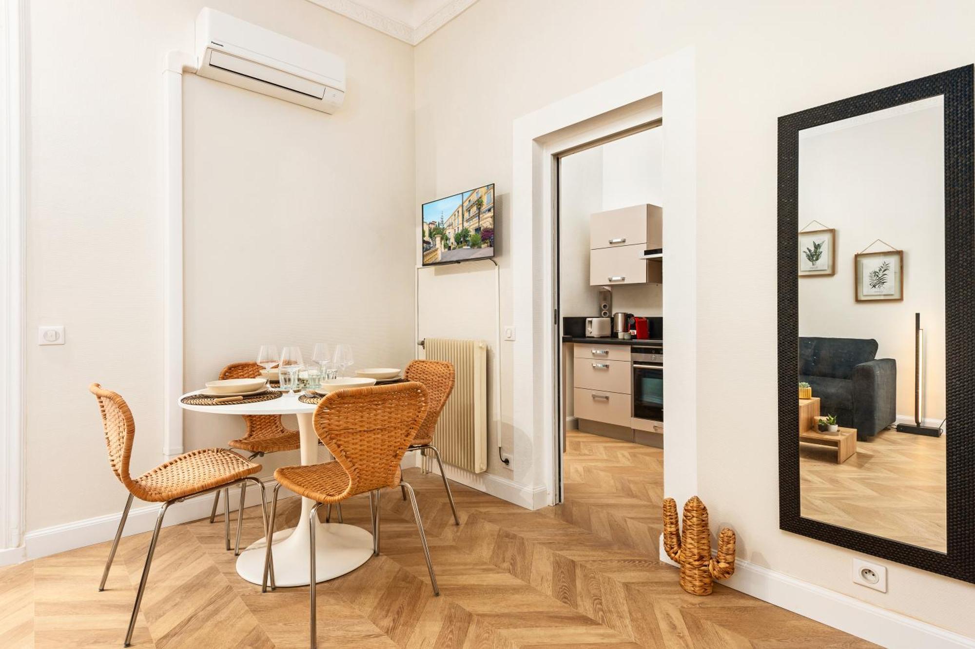 Mont Fleuri- Somptueux 2 Pieces - Parking - Menton Apartment Exterior foto